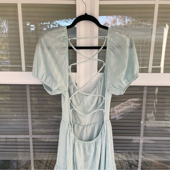 Elegant Light Blue Women's Dress - Picture 6 of 6